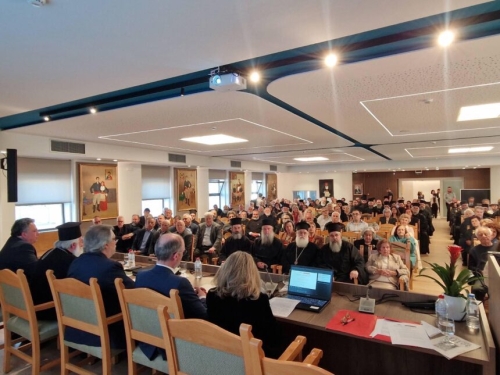 Με τη συμμετοχή διακεκριμένων Ακαδημαϊκών πραγματοποιήθηκε στο Ηράκλειο επιστημονική εσπερίδα αφιερωμένη στον Άγιο Απόστολο Τίτο